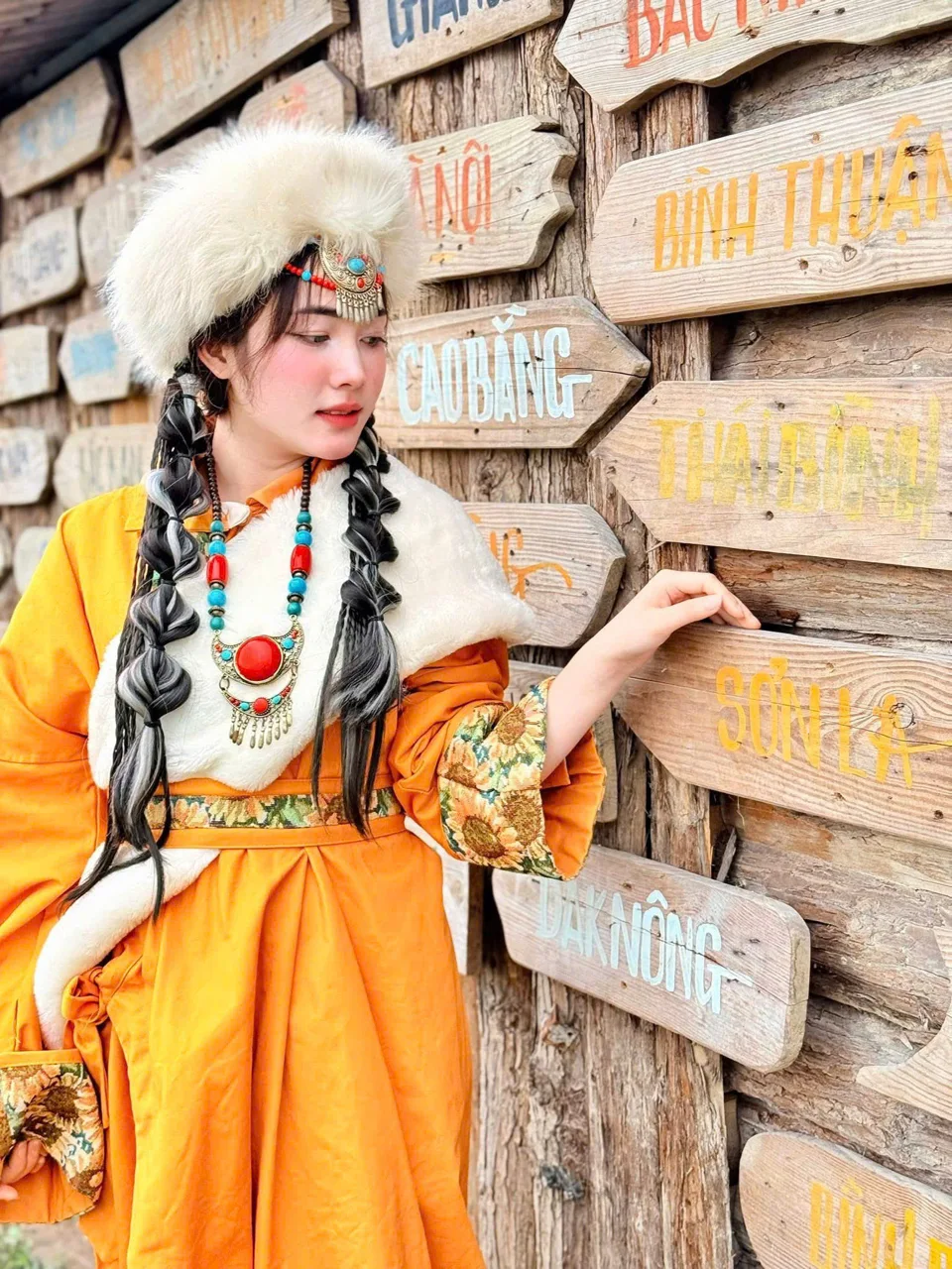 Lạc giữa mùa hoa — khung hình 6