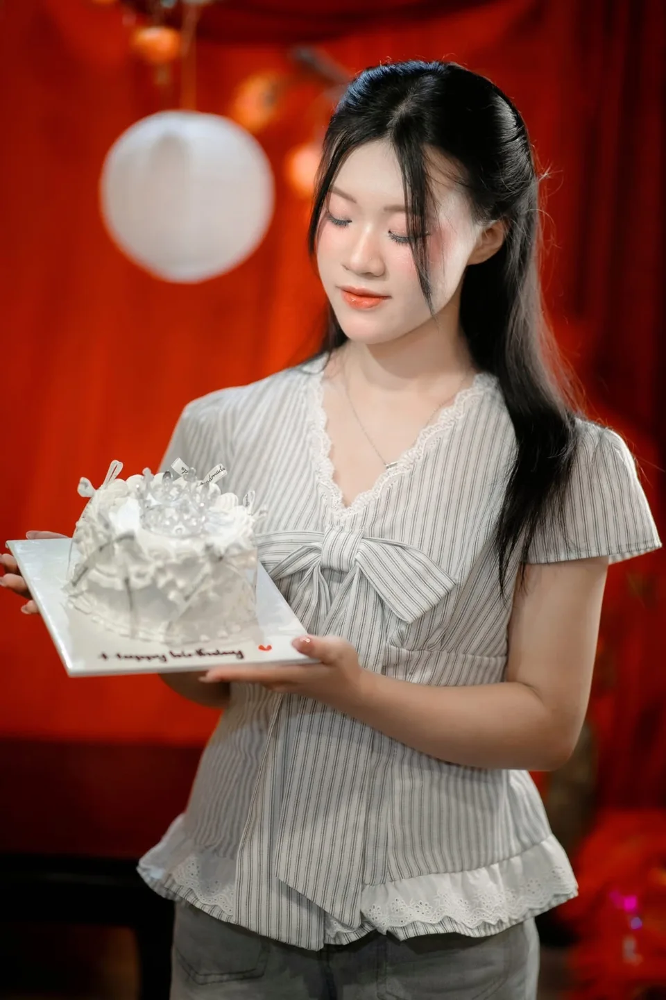 Tuổi mới, nét thanh lịch — khung hình 2